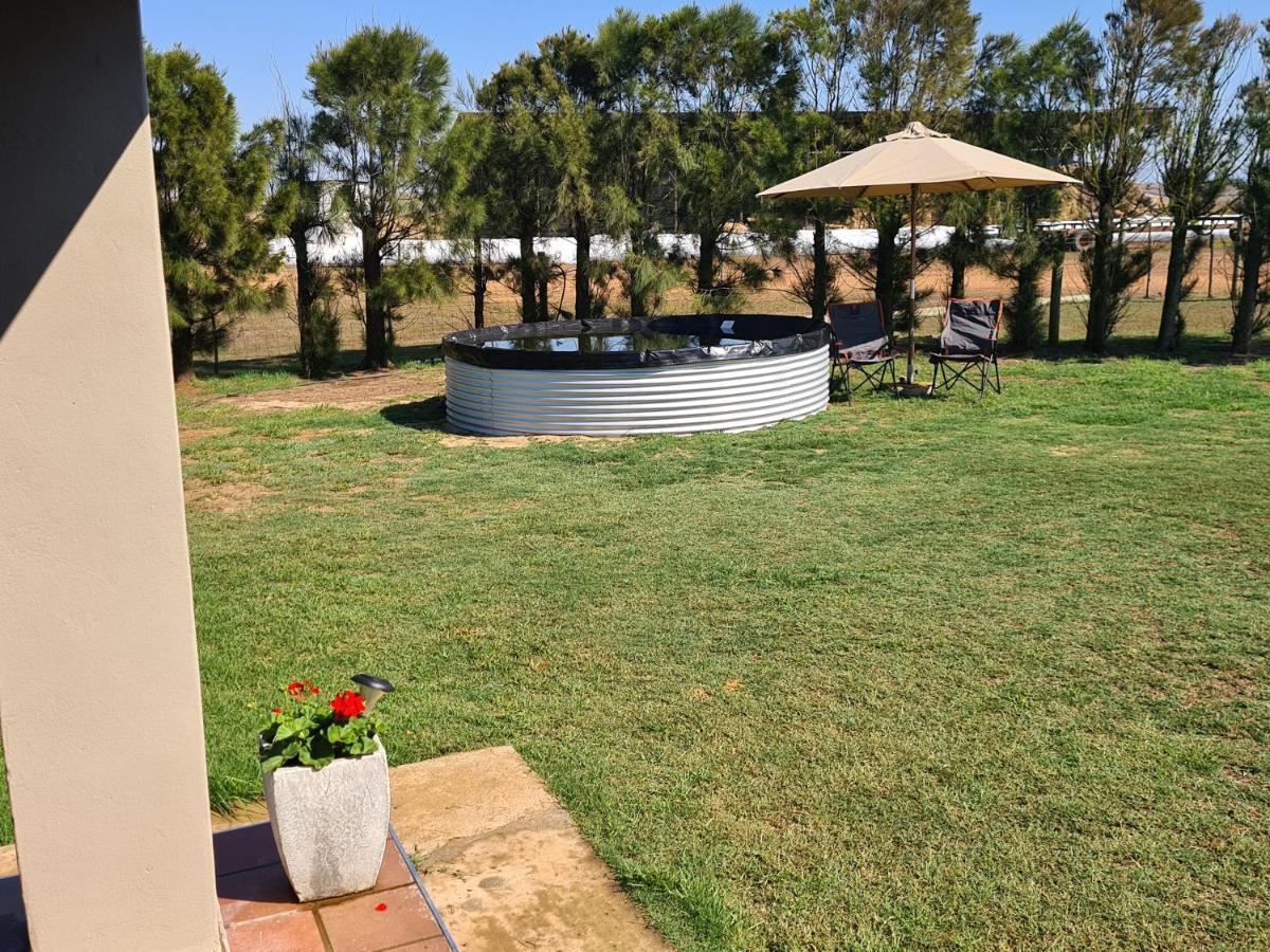 Oorvloed Guesthouse Swellendam Bagian luar foto