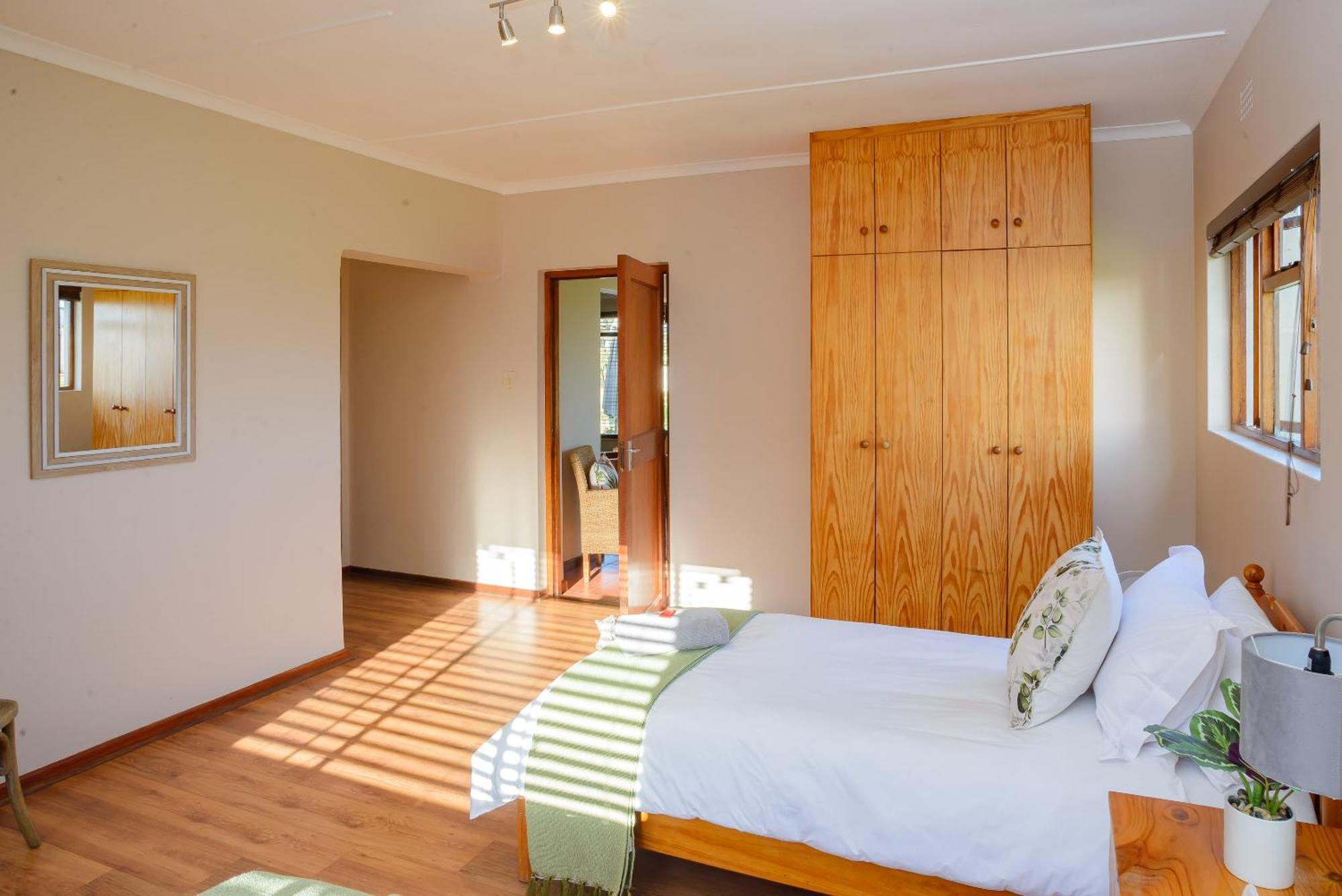 Oorvloed Guesthouse Swellendam Bagian luar foto