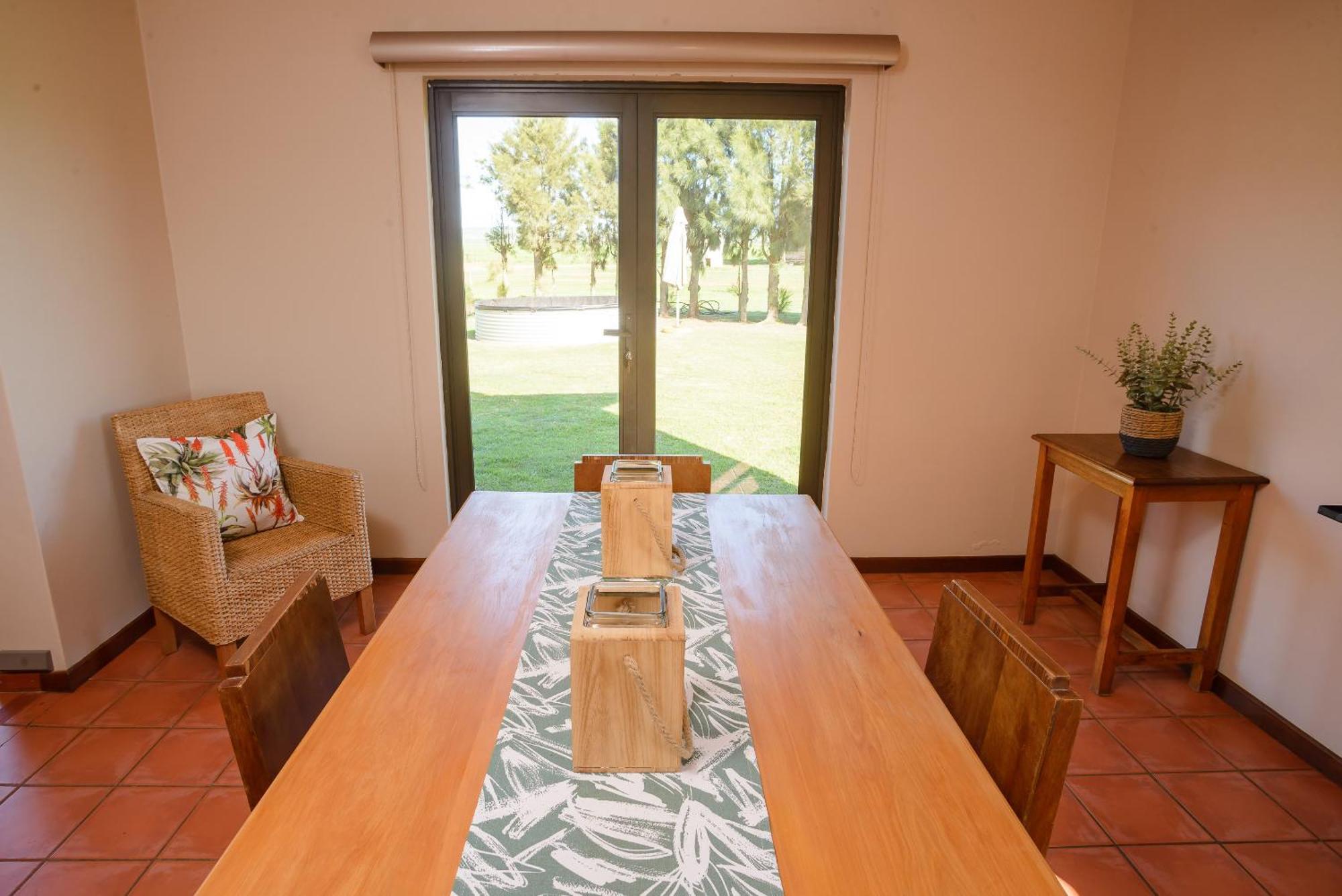 Oorvloed Guesthouse Swellendam Bagian luar foto